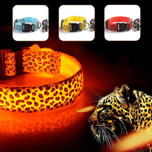 Ladda upp bild till gallerivisning, LED lysande hundhalsband