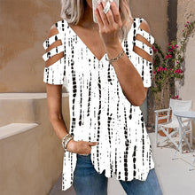 Ladda upp bild till gallerivisning, Randig t-shirt med V-ringad