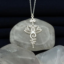 Ladda upp bild till gallerivisning, Lotusblomma halsband