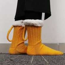 Ladda upp bild till gallerivisning, đșRolig 3D-ölmugg Stickad handske GĂ„vađ