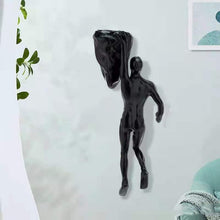 Ladda upp bild till gallerivisning, Klättervägghängande statyer