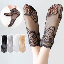 Ladda upp bild till gallerivisning, Rose lace socks