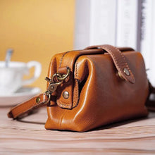Ladda upp bild till gallerivisning, Guld Mini Crossbody-väska