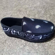 Ladda upp bild till gallerivisning, Bekväma bandana slip-on husskor