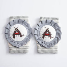 Ladda upp bild till gallerivisning, Broderitryck Baby knäskydd