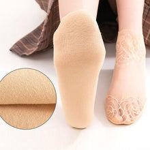 Ladda upp bild till gallerivisning, Rose lace socks
