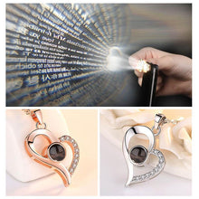 Ladda upp bild till gallerivisning, Love Projection Heart Halsband