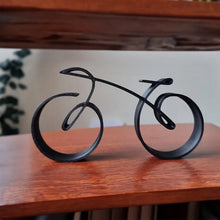 Ladda upp bild till gallerivisning, Cykelprydnad i metall