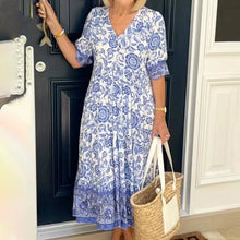 Ladda upp bild till gallerivisning, V-ringad blå blommig klänning
