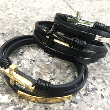 Ladda upp bild till gallerivisning, Korsflätat flerlagers läderarmband