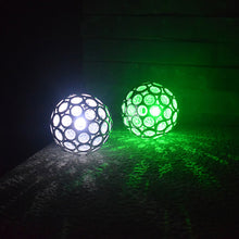 Ladda upp bild till gallerivisning, Vattentät Utomhuslykta med Solcells-laddning