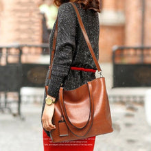 Ladda upp bild till gallerivisning, Väska i konstläder för kvinnor