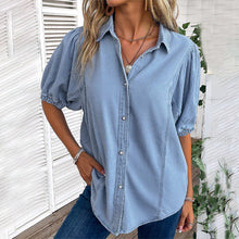 Ladda upp bild till gallerivisning, Ljusblå halvlång ärmad blue med skjortkrage och knappar