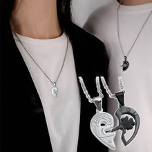 Ladda upp bild till gallerivisning, Hjärtformat Nyckelhalsband