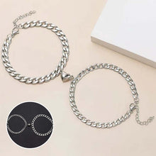 Ladda upp bild till gallerivisning, Magnetarmband med design