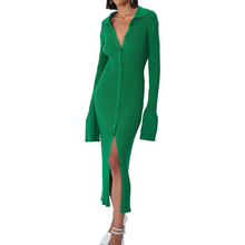 Ladda upp bild till gallerivisning, Modestickad klänning med utsvängningsärm