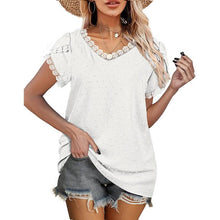 Ladda upp bild till gallerivisning, T-shirt i spets med V-ringad panel