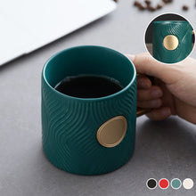 Ladda upp bild till gallerivisning, Korrugerad trendig kaffekopp (med sked)