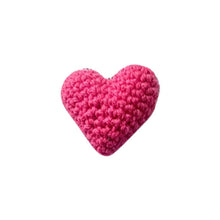 Ladda upp bild till gallerivisning, Pocket Hug Virkat hjärta Liten present