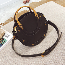 Ladda upp bild till gallerivisning, Snygg crossbody-handväska med en axel med panel
