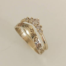 Ladda upp bild till gallerivisning, Elegant Enkel Ring med Blommönster
