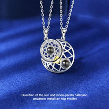 Ladda upp bild till gallerivisning, Alla hjärtans dag projektion solmåne stjärna par magnetiskt halsband
