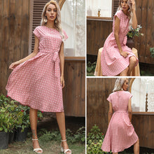 Ladda upp bild till gallerivisning, Underbar sommarklänning med prickar
