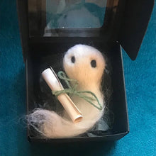 Ladda upp bild till gallerivisning, Fantastisk Halloween-present 🎁 - Adoptera ett litet spöke
