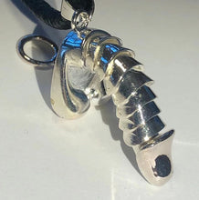 Ladda upp bild till gallerivisning, Funny Erectable Pendant
