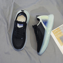 Ladda upp bild till gallerivisning, Andningsbara Flyknit-skor
