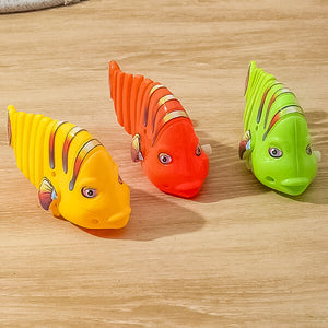 🐠Clockwork svängande tecknad fisk leksaker
