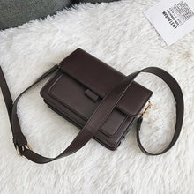 Ladda upp bild till gallerivisning, Enkel crossbody retro liten fyrkantig väska

