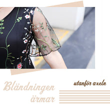 Ladda upp bild till gallerivisning, Blommig Klänning | Plus size
