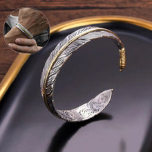 Ladda upp bild till gallerivisning, Vintage fjäderarmband

