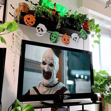 Ladda upp bild till gallerivisning, Halloween Santa Carla Vampyrens Krans Skräckdekoration
