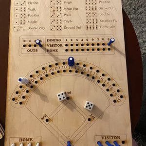 Brädspel med basebolltärningar