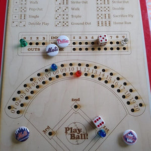 Brädspel med basebolltärningar