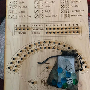 Brädspel med basebolltärningar