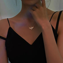 Ladda upp bild till gallerivisning, Anglavingar nyckelben halsband
