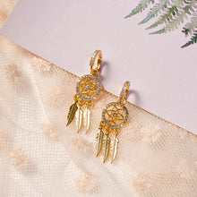 Ladda upp bild till gallerivisning, Dreamcatcher Crystal Charm örhängen
