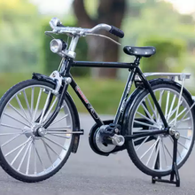 Ladda upp bild till gallerivisning, Retro cykel modell prydnad

