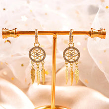 Ladda upp bild till gallerivisning, Dreamcatcher Crystal Charm örhängen
