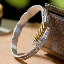 Ladda upp bild till gallerivisning, Vintage fjäderarmband
