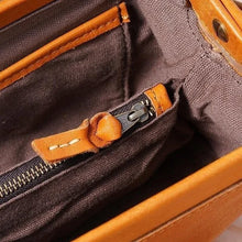Ladda upp bild till gallerivisning, Guld Mini Crossbody-väska
