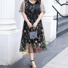 Ladda upp bild till gallerivisning, Blommig Klänning | Plus size

