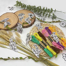 Ladda upp bild till gallerivisning, Broderi tryckt pappersset
