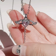 Ladda upp bild till gallerivisning, Cupid Heart Halsband med rörliga vingar
