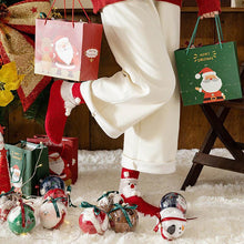Ladda upp bild till gallerivisning, 🎄🧦Kreativ presentask med runda bollar och julstrumpor
