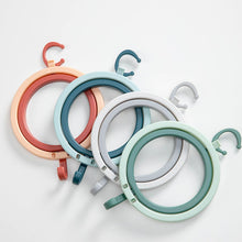 Ladda upp bild till gallerivisning, Förvaringskrokställ för kappa, mössa, halsduk och väska
